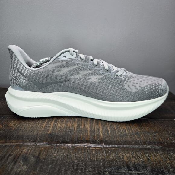 NEW Hoka One One Mach 6 Mens Size 10.5 D Running Shoes 1147790 SLBS Gray White main image 5